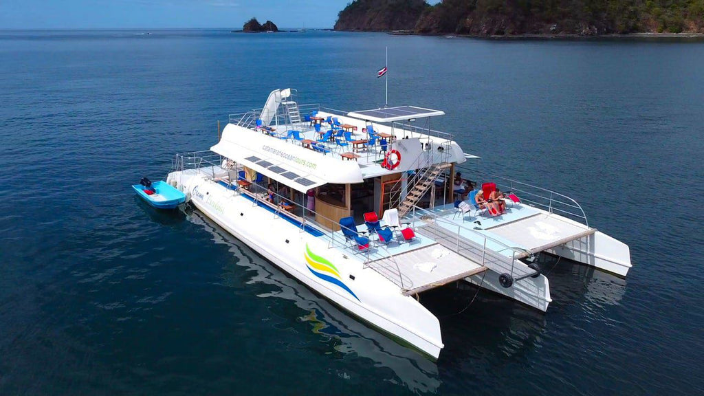 Tour en Trimarán desde Playas del Coco y Playa Matapalo (Hotel Riu)