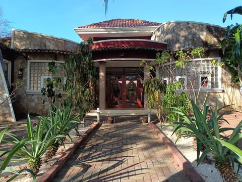 Escape to Paradise in Guanacaste!